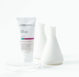 ✨ LINE REPAIR GLOW – Okysličující peeling Dopřejte své pleti nový dech 💨🌿 Jemný gel s enzymy z ananasu a moruše a...