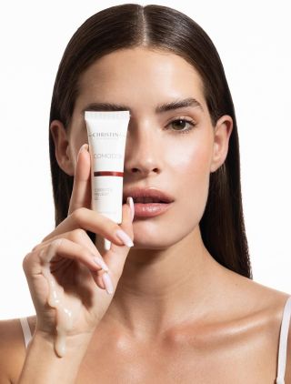 Trápí vás pupínky, komedony nebo nedokonalosti pleti? Řekněte jim stop s Comodex Correct & Prevent gelem! ✨ Cílená péče,...